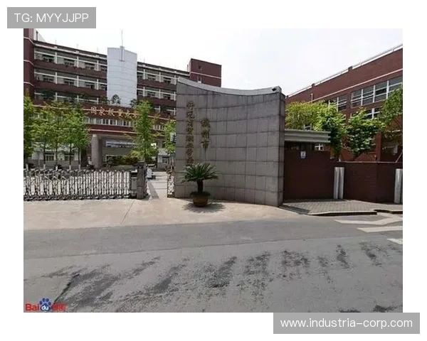 杭州7岁女孩勇闯男孩篮球场展现非凡勇气与运动精神引发热议